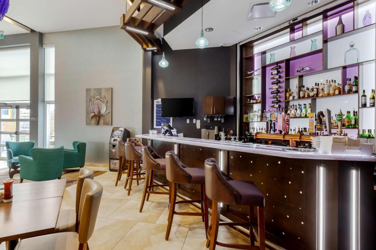 Best Western Plus St. John'S Airport Hotel And Suites Ngoại thất bức ảnh